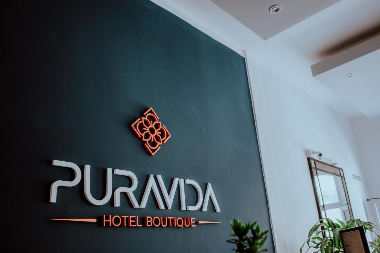 Pura Vida *